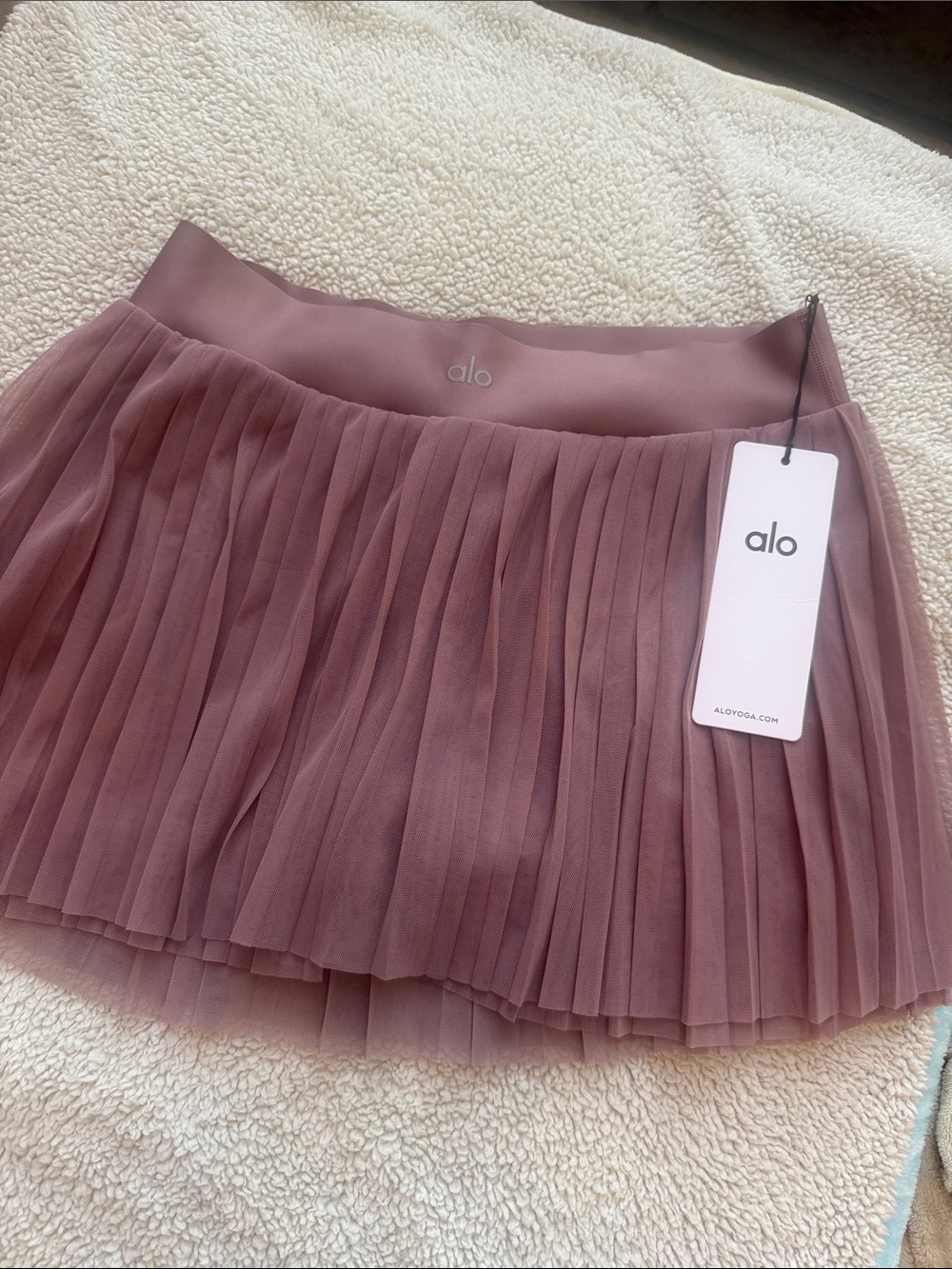 ALO Yoga Pleated Skater Mini Skirt — Mauve